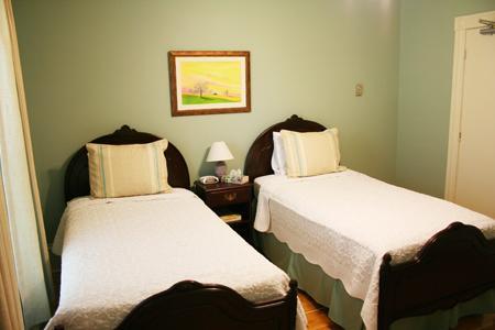 Auberge Gabriele Inn Шедиак Стая снимка