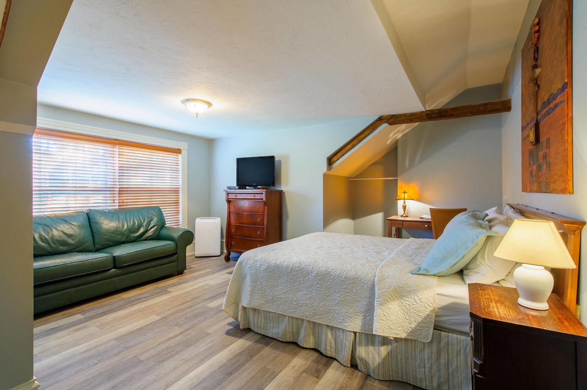 Auberge Gabriele Inn Шедиак Екстериор снимка