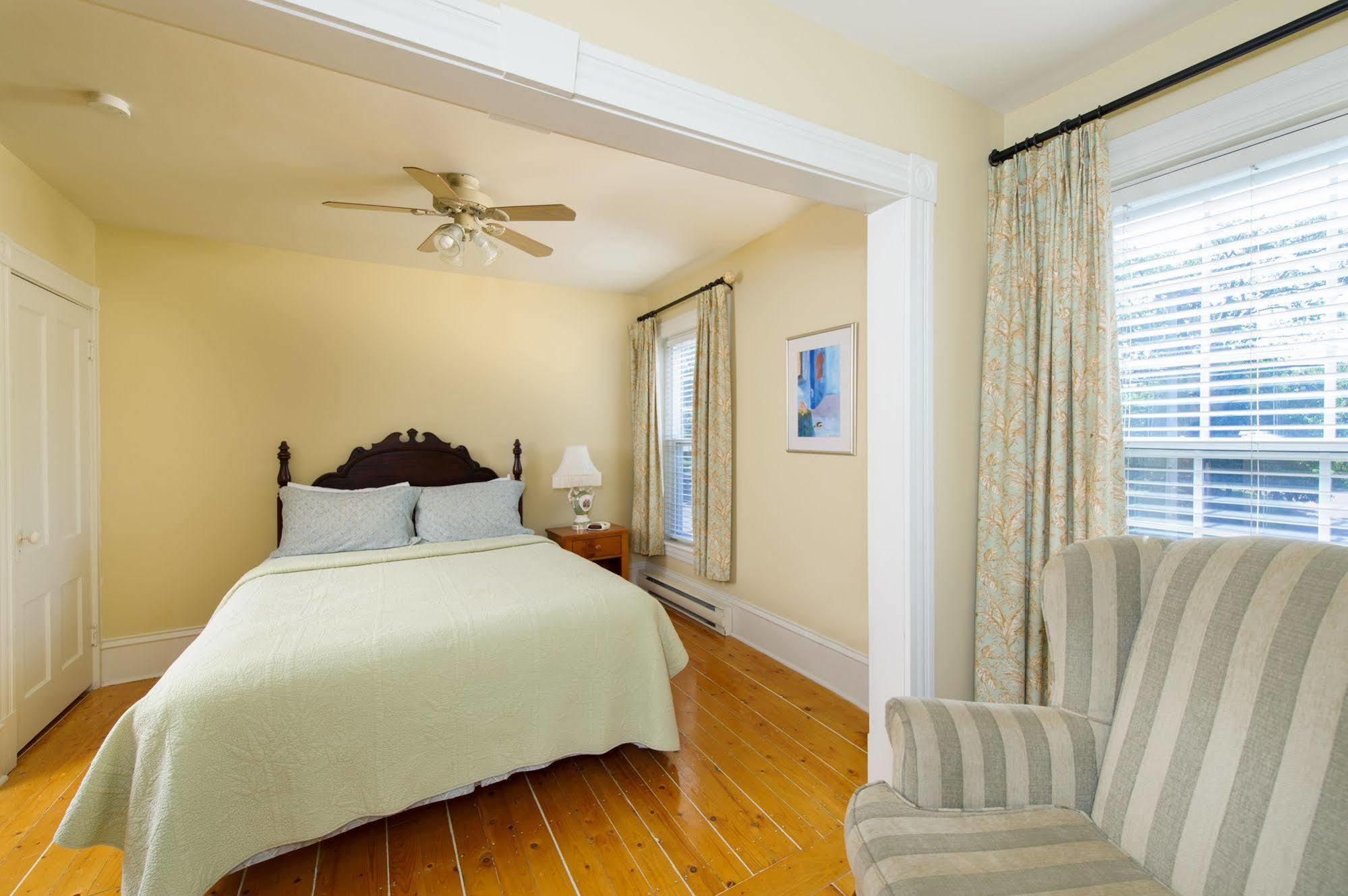 Auberge Gabriele Inn Шедиак Екстериор снимка